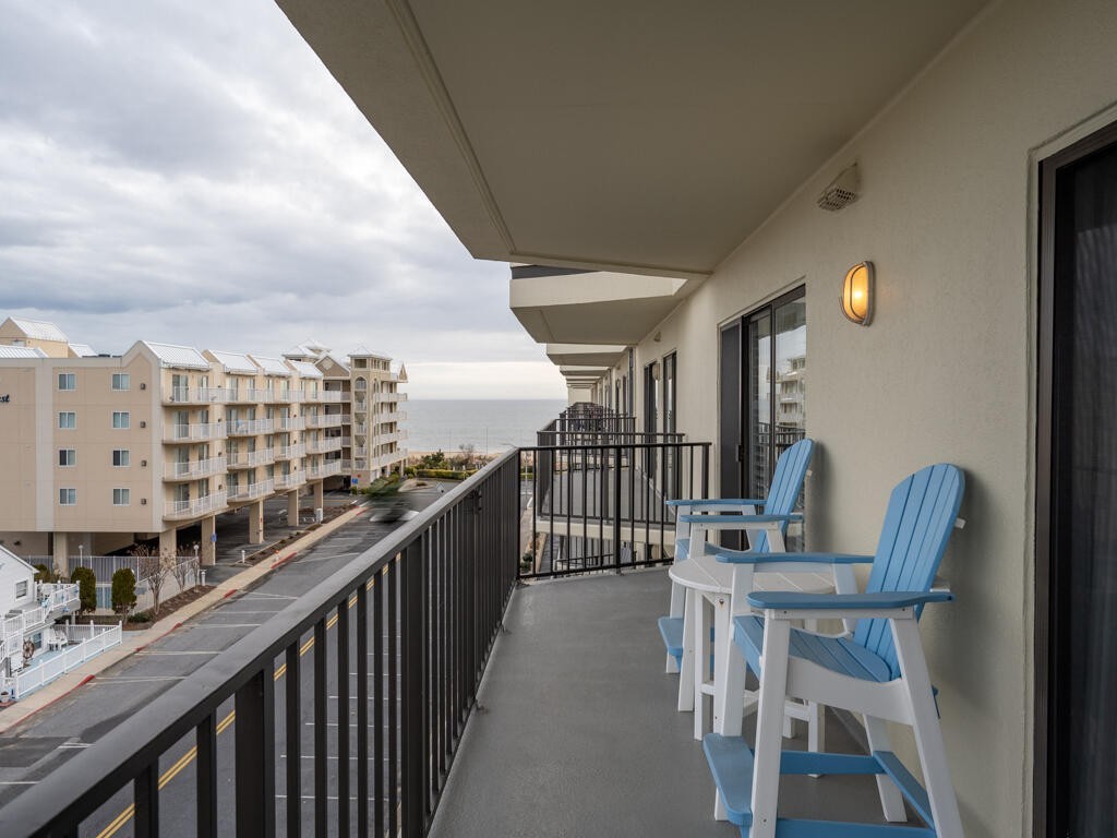 Book Royal Hawaiian 414, 11 142nd Street Ocean City, MD 21842 Vacation